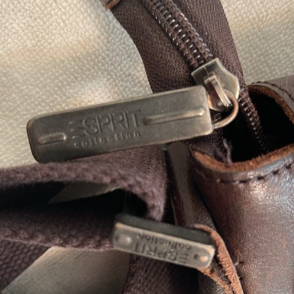 Genuine Leather crossbody bag. Good condition. - Picture 4 of 4